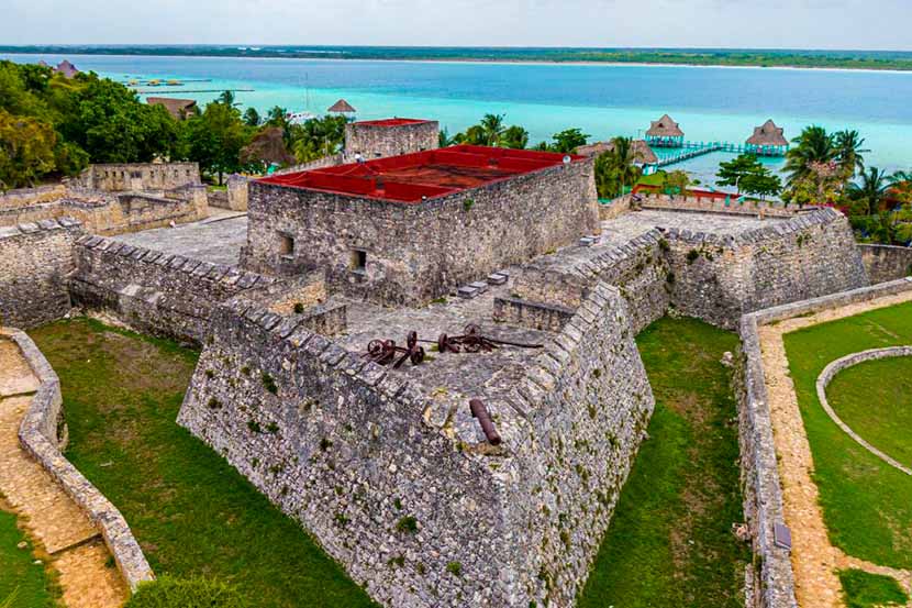 Bacalar – A incrível Lagoa das 7 Cores & Cenotes - Image 3